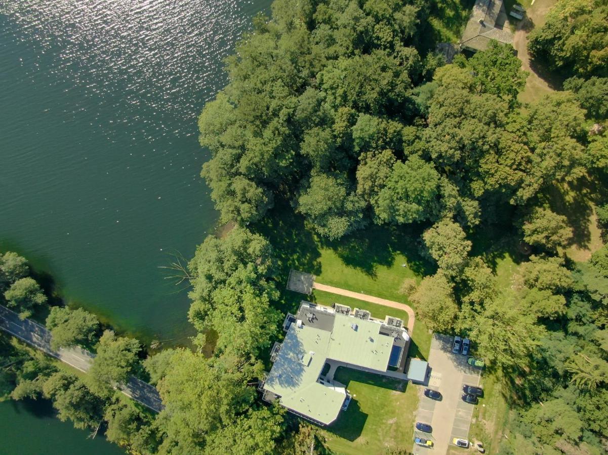 Ferienwohnungen Am Wasser - Krakow Am See Exteriör bild