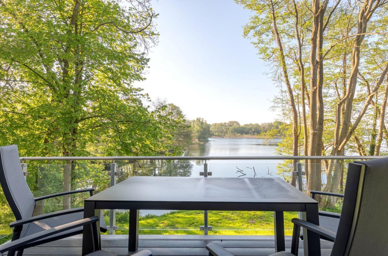 Ferienwohnungen Am Wasser - Krakow Am See Exteriör bild